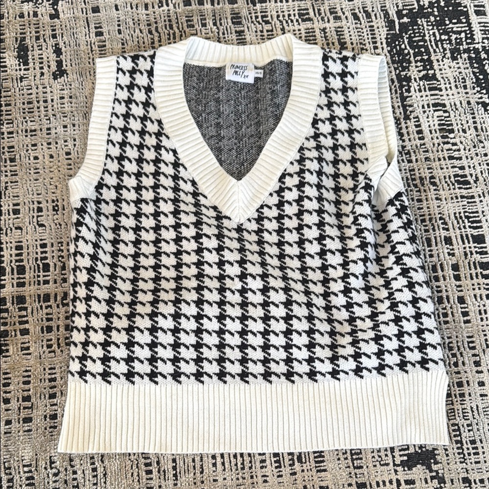 Princess Polly Black and White V-Neck Sweater